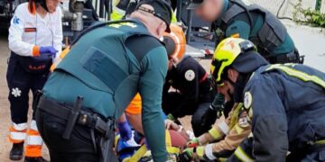 Rescate de alto riesgo en La Vall d'Uixó: un operario herido tras caer de un andamio