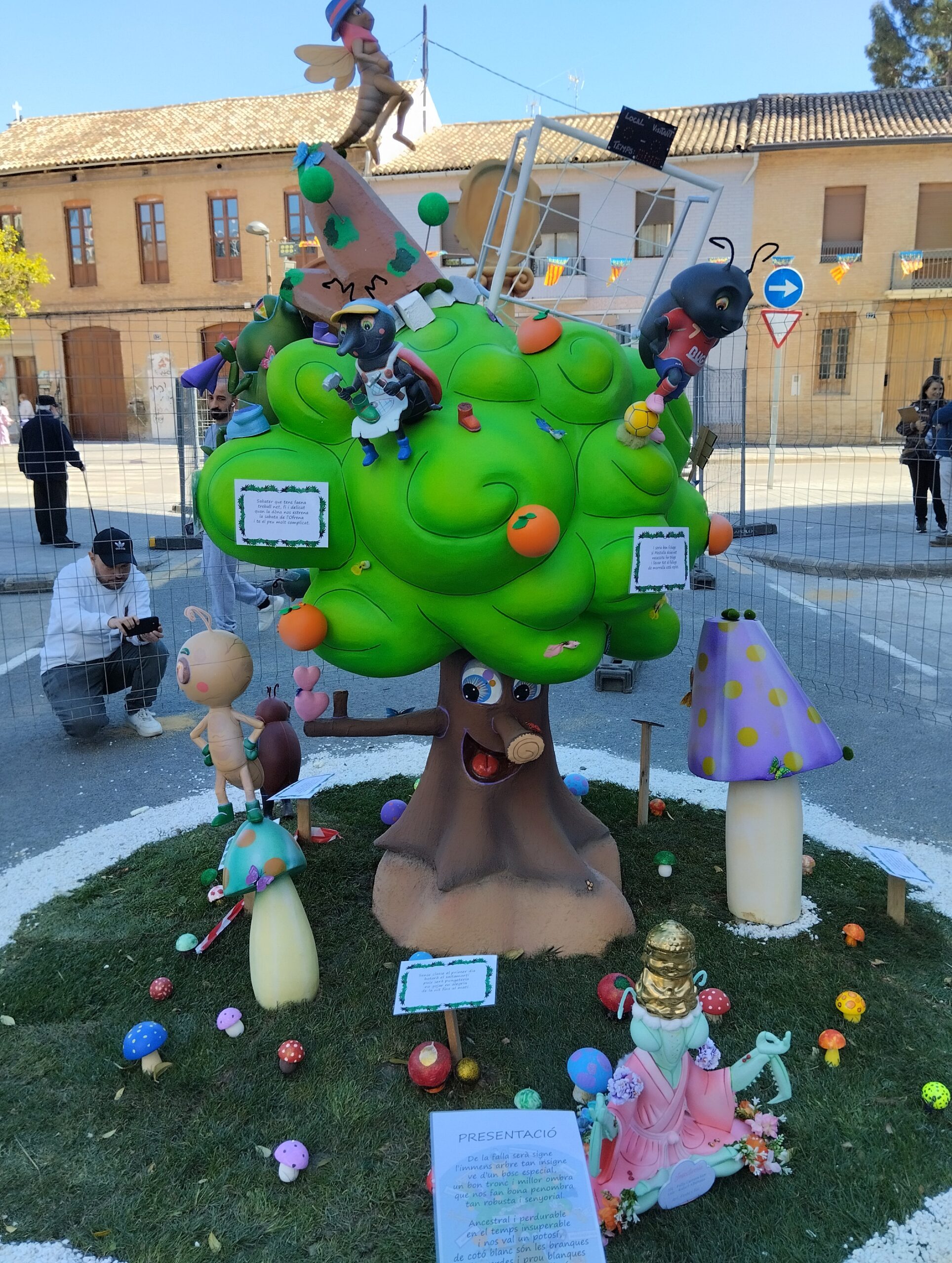 Llistat de premis del Casal Bernat i Baldoví a les Falles de Valéncia 2026 6 HDopzisXgAEiwnx scaled
