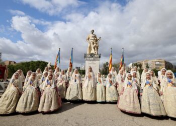 La comisión Doctor Olóriz conmemora las bodas de brillante de su histórica ofrenda a San José en el cierre de las Fallas 2026.