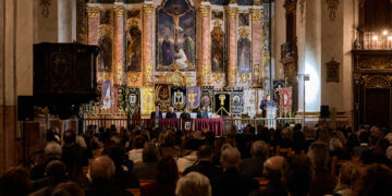 Gandia se rinde al estruendo y la fe: La Semana Santa inicia su camino hacia el Centenario