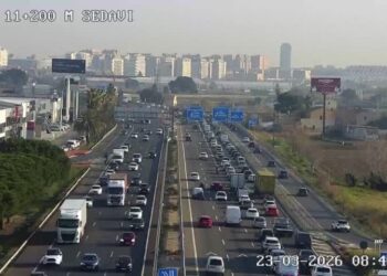 Lunes de retenciones en las carreteras valencianas: Los accidentes y las obras colapsan los principales accesos