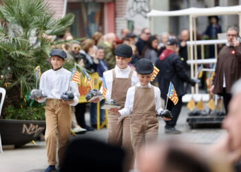 tributo a las raíces falleras con el Cant de l'Estoreta