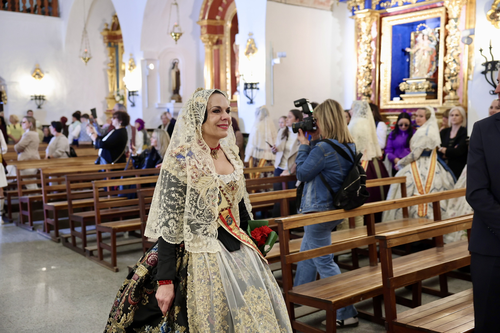 El espíritu fallero conquista Ibiza: Las "Bodas de Plata" de la Falla El Toro hacen historia en Sant Antoni 15 IMG 35721