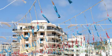 El espíritu fallero conquista Ibiza: Las "Bodas de Plata" de la Falla El Toro hacen historia en Sant Antoni