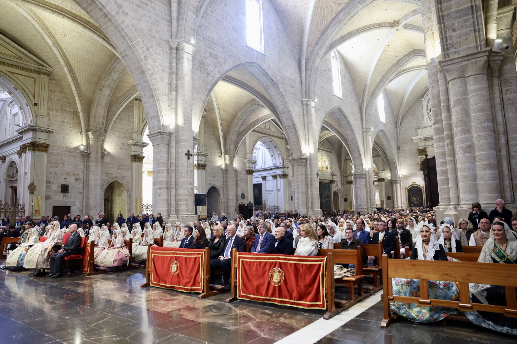 El fervor de San José une a las tres capitales en la Catedral de Valencia 7 IMG 82111