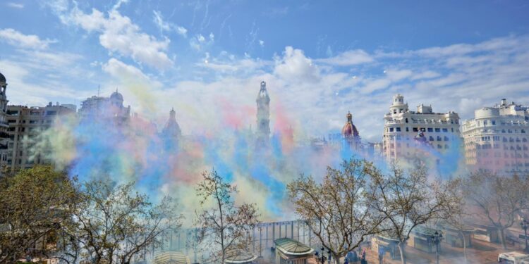 La última mascletà de las Fallas 2026: El estruendo de Hermanos Caballer consagra la memoria del fuego