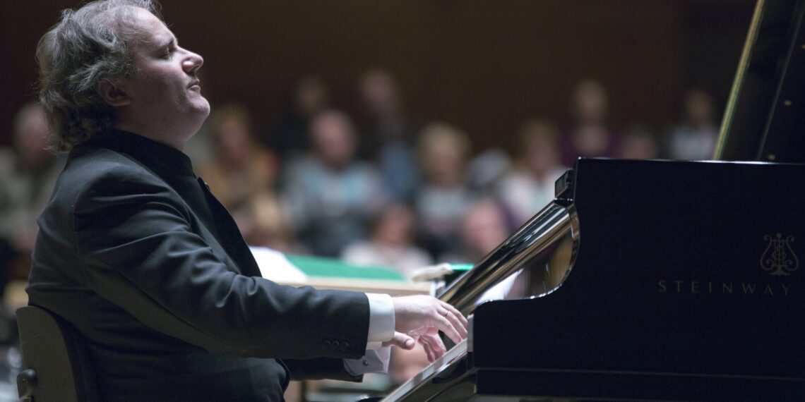 Josu de Solaun: Concierto n.º 2 de Bartók con la Orquesta de Valencia