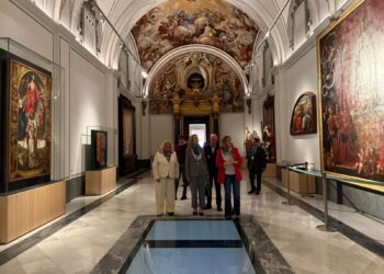 La infanta Elena presencia por primera vez una mascleta en Valencia invitada por el Ayuntamiento 2