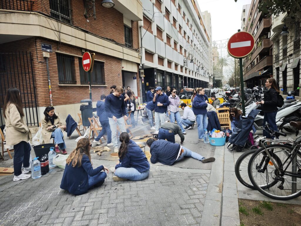Primer fin de semana fallero, el tiempo ha dado un respiro y los valencianos se han tirado a la calle literalmente 7 WhatsApp Image 2026 03 08 at 13.52.165