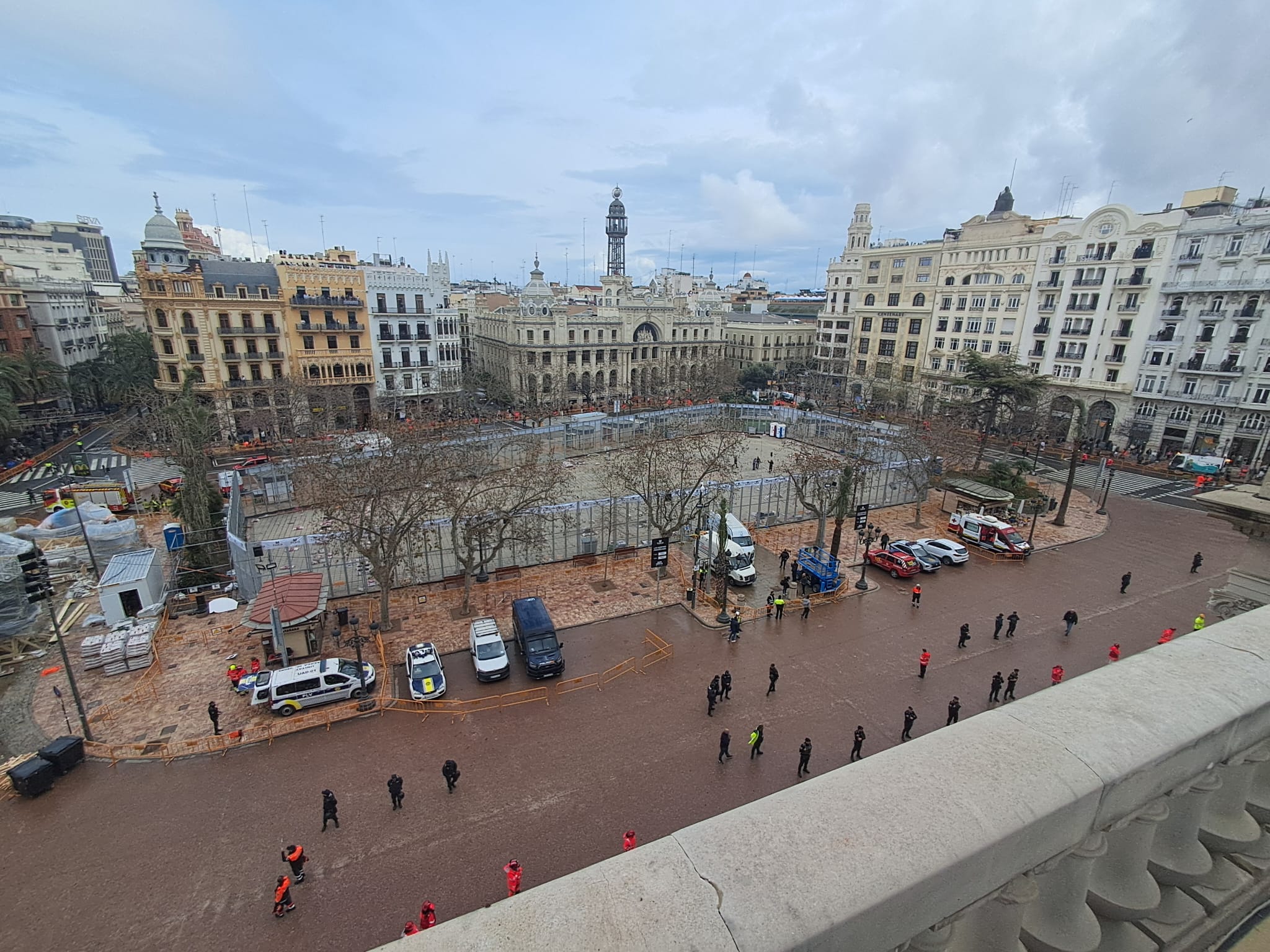 Un 30% de la mascletà se queda sin disparar por estar mojada por la lluvia 4 WhatsApp Image 2026 03 10 at 15.02.181