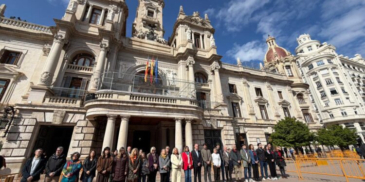 Valencia se une en silencio para honrar a las víctimas del 11-M en su 22.º aniversario 1 WhatsApp Image 2026 03 11 at 12.14.38