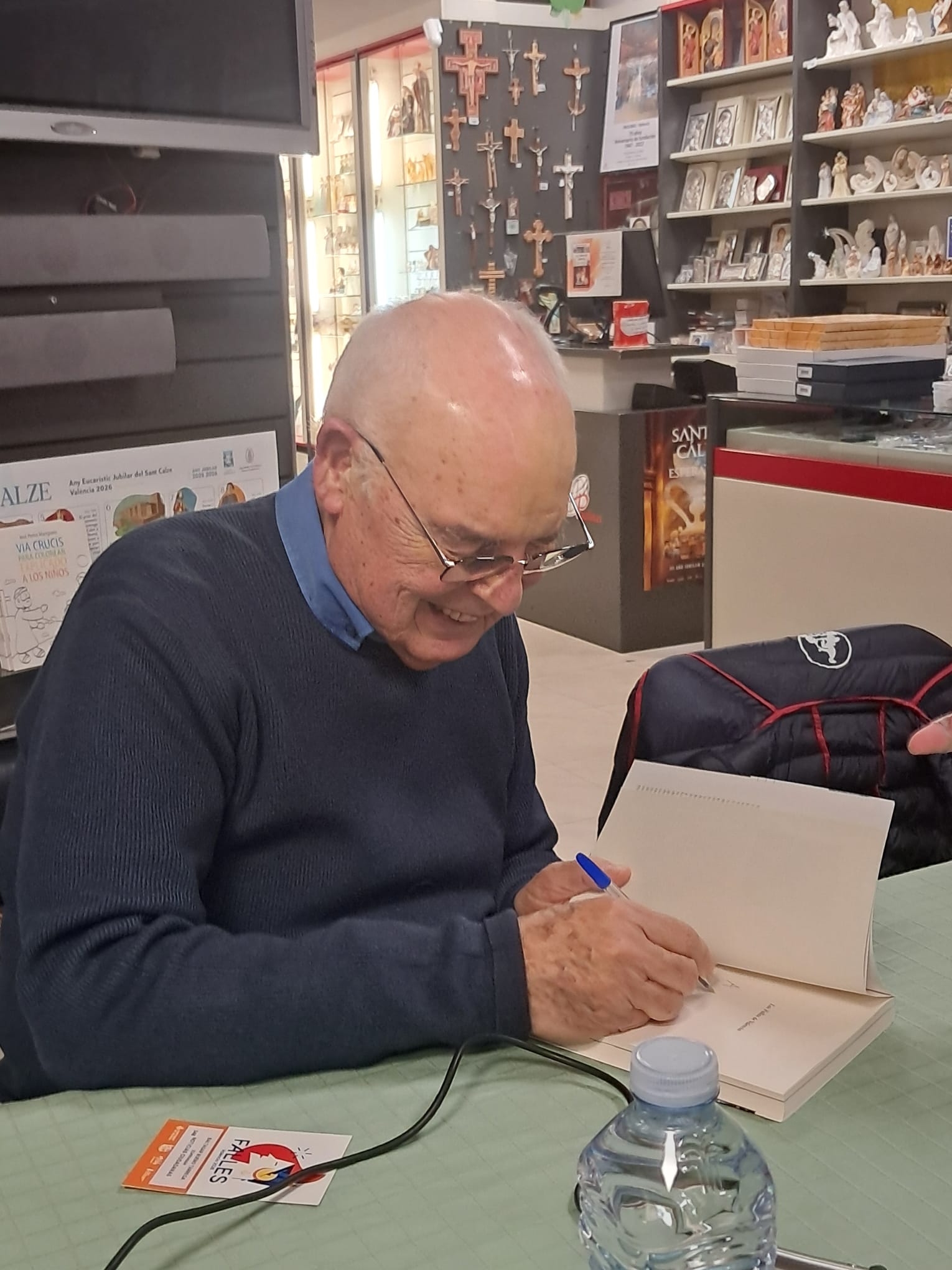 Baltasar Bueno presenta su último libro "Las Fallas de Valencia" en las librerías Paulinas de Valencia 2 WhatsApp Image 2026 03 14 at 10.25.453