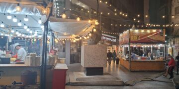 La hostelería del centro hace un balance de fallas negativo y lo achaca al exceso de puestos en la calle