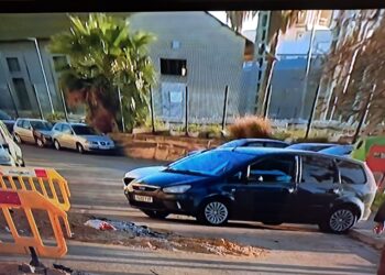 Benifayó retira los restos de las Fallas tras cuatro días de parálisis y fuertes críticas