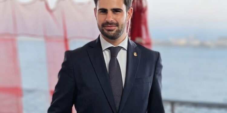 Dimisión en el PP valenciano: Iván Alcañiz abandona el partido denunciando "deriva ideológica" y el abandono de las señas de identidad