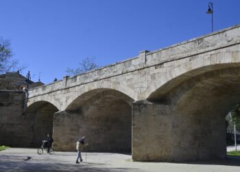 Valencia activa la recuperación de sus puentes históricos tras más de una década de advertencias del Síndic