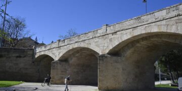 Valencia activa la recuperación de sus puentes históricos tras más de una década de advertencias del Síndic