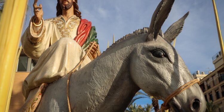 Torrent se sumerge en su Semana Santa: Tradición, música y devoción en el corazón de la Comunitat Valenciana 1 Torrent se sumerge en su Semana Santa: Tradición, música y devoción en el corazón de la Comunitat Valenciana