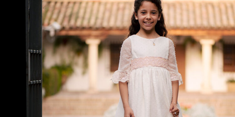 Joyas de oro para regalar en una Comunión: ideas elegantes y con valor para toda la vida 1 Joyas de oro para regalar en una Comunión: ideas elegantes y con valor para toda la vida