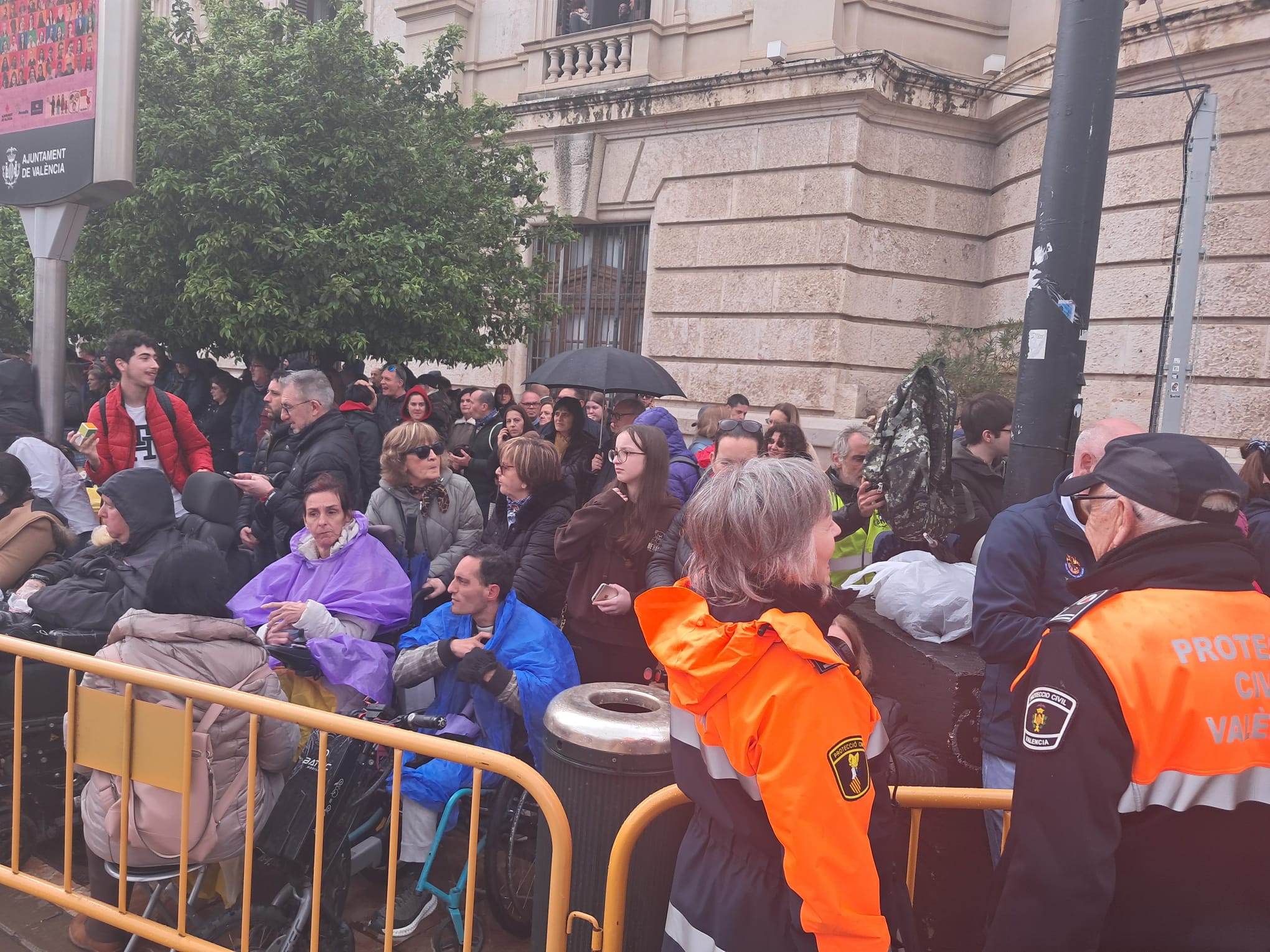El Plan de Seguridad para les mascletaes de Catalá hace aguas 3 Estas Fallas, Catalá ha reducido el espacio acotado para personas con discapacidad