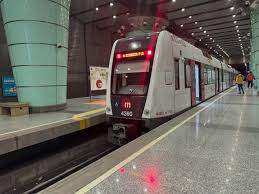 Interrumpida la circulación metrovalencia en las líneas 3, 5 y 9 en pleno martes de Fallas al menos durante 3 horas