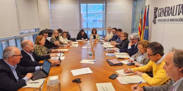 Valencia frente a la guerra en Irán: El Consell reúne al sector económico para frenar el golpe energético
