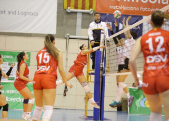 La batalla por la permanencia y el liderato revolucionan la Liga Iberdrola de voleibol