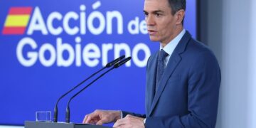 Tras 20 días de Guerra en Irán, el Gobierno aprueba por fin medidas correctoras para los españoles