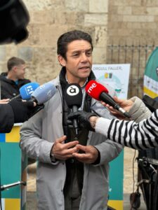 El Ayuntamiento destina 3,2 millones de euros al plan especial de limpieza en Fallas 3 El Ayuntamiento destina 3,2 millones de euros al plan especial de limpieza en Fallas