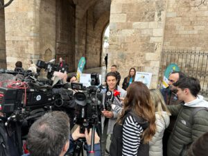 El Ayuntamiento destina 3,2 millones de euros al plan especial de limpieza en Fallas 5 El Ayuntamiento destina 3,2 millones de euros al plan especial de limpieza en Fallas