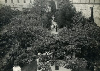 0428 El jardi 1927 scaled 1