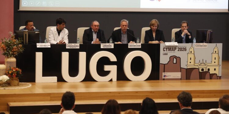 El encuentro entre el Hospital Universitario Lucus Augusti (HULA) y SEMG Galicia consolida un modelo asistencial que elimina las barreras entre especialistas y médicos de familia para priorizar el bienestar del paciente