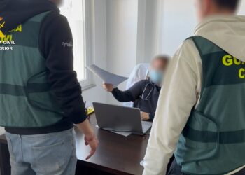 La Guardia Civil desarticula una red de falsas médicas en Santa Pola en la "Operación Ribosoma"
