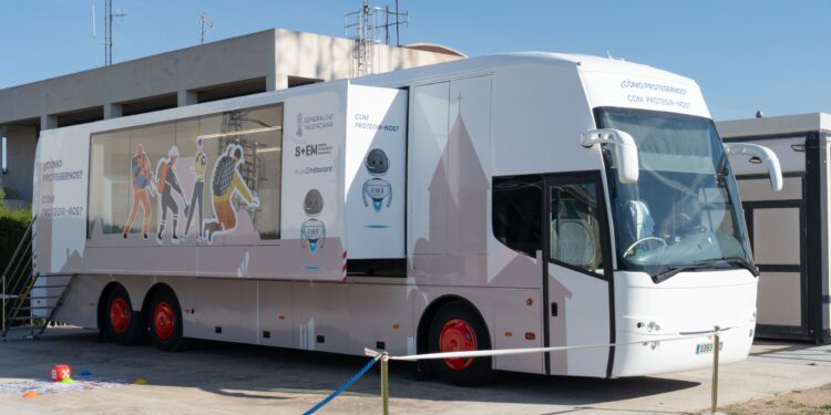 Emergencias lanza una unidad móvil interactiva para blindar a la ciudadanía ante posibles catástrofes