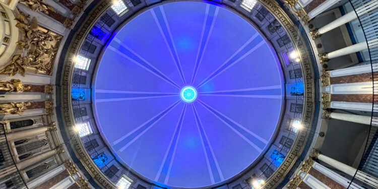 Valencia recupera su "Panteón": La cúpula de las Escuelas Pías reabre convertida en referente europeo