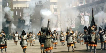 Alcoy ultima los preparativos para los Moros y Cristianos: reparto de 3.000 kilos de pólvora
