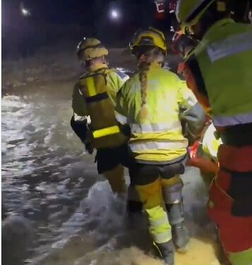 Agónico rescate de un hoAgónico rescate de un hombre por los servicios de Emergencia tras grave accidente en Sot de Cherambre por los servicios de Emergencia tras grave accidente en Sot de Chera