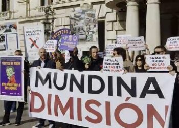 Luz verde a la ZAS de Russafa: una medida impuesta por la justicia que nace sin el consenso de vecinos ni hostelería