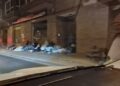 Noche en Torrefiel: dormir en la acera para tener una oportunidad con los trámites de inmigración en Valencia