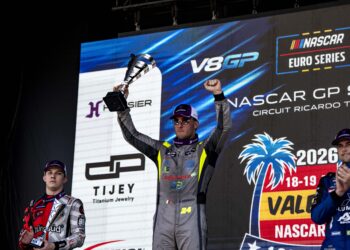 Vittorio Ghirelli reina en un Valencia NASCAR Fest de récord ante 22.000 aficionados