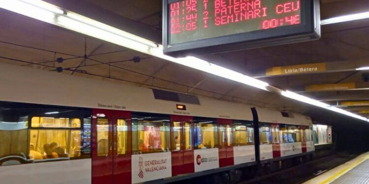 Metrovalencia en Semana Santa: 4 noches de servicio hasta las 3 horas