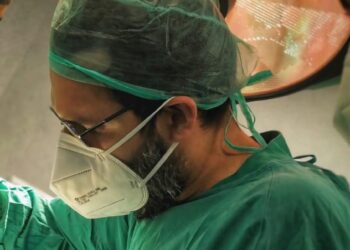 El Hospital Vithas Valencia Consuelo introduce una técnica pionera sin incisiones para el tratamiento de la estenosis uretral