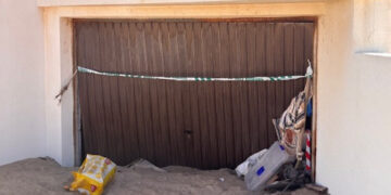 La Guardia Civil detiene a tres hombres tras robar un restaurante y refugiarse en una vivienda en Tavernes