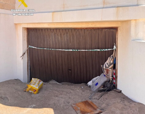 La Guardia Civil detiene a tres hombres tras robar un restaurante y refugiarse en una vivienda en Tavernes