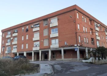 Generalitat cede ocho viviendas del parque publico de Chiva a familias vulnerables