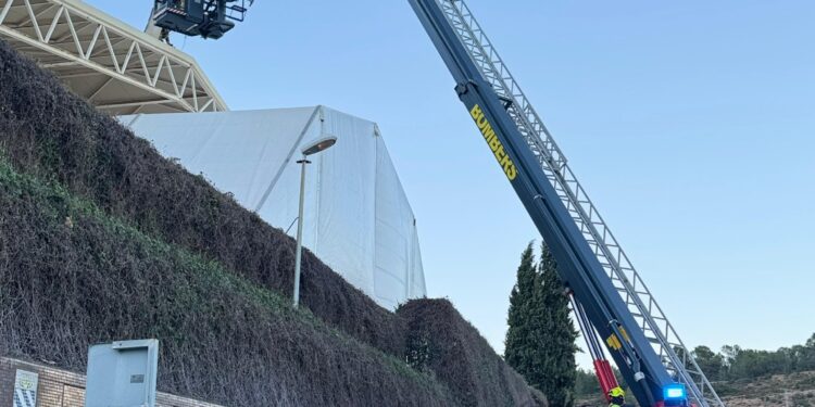 El temporal de viento no da tregua en Castellón: el Consorcio de Bomberos supera los 130 servicios en una semana crítica