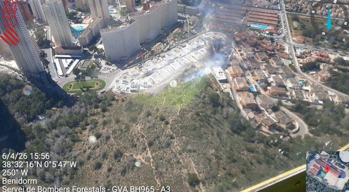 Tarde crítica en la Marina Baixa: controlados dos incendios en Benidorm y Altea