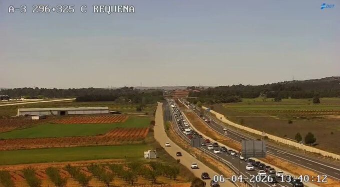 Caos en las carreteras valencianas: Accidentes y retenciones kilométricas marcan el final de la Semana Santa