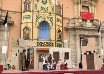 Entrega de premis als chiquets i altars guanyadors i representació del Milacre guanyador de Sant Vicent Ferrer