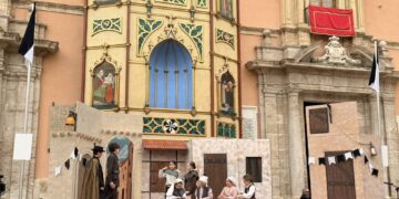 Entrega de premis als chiquets i altars guanyadors i representació del Milacre guanyador de Sant Vicent Ferrer